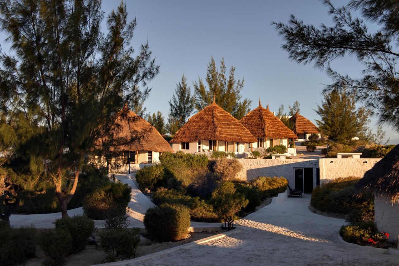 Salary Bay Hotel Tsifota Exterior photo